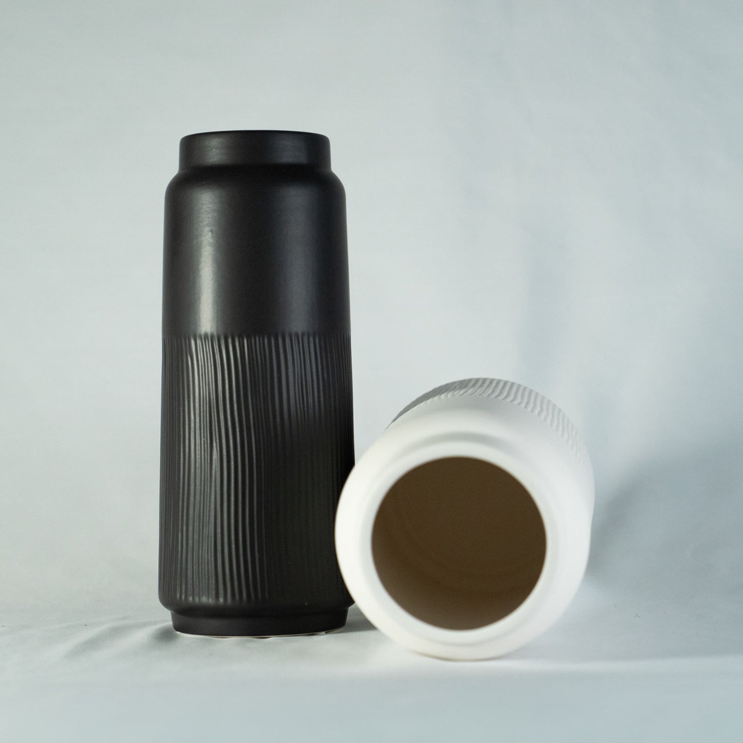 ノルディックスタイル フラワーベース 「LIGNA VASE」 花瓶 セラミック製 モノトーン