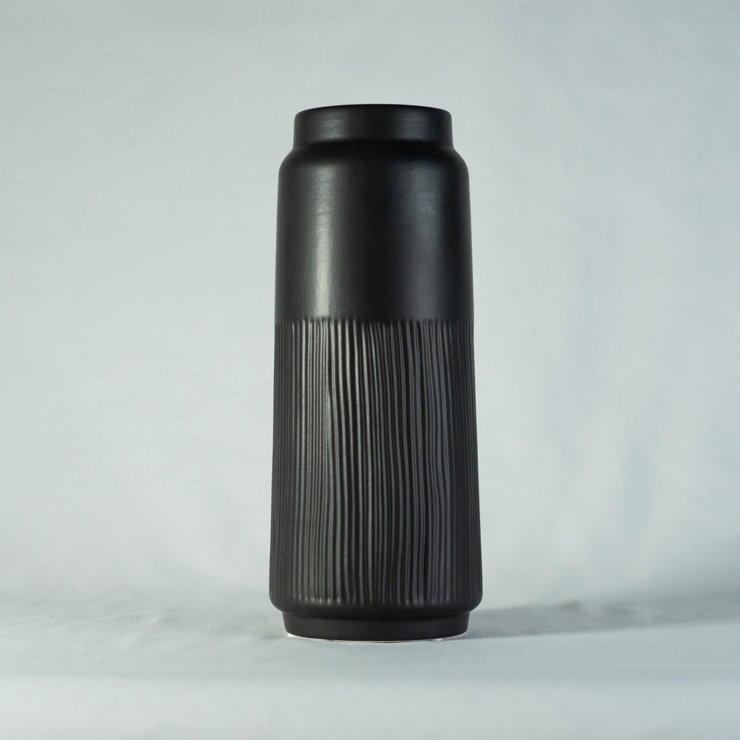 ノルディックスタイル フラワーベース 「LIGNA VASE」 花瓶 セラミック製 モノトーン