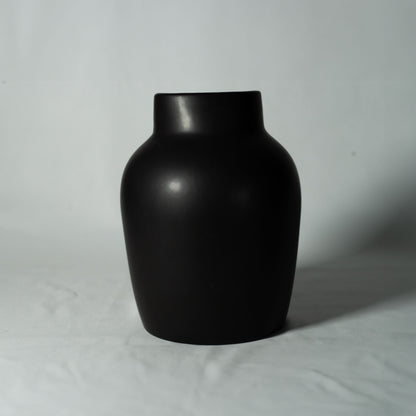 Unique flower vase "FASHION VASE" Stylish ceramic vase with minimalist design